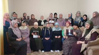 Жительницы Бахчисарая на собрании в поддержку политзаключенных. Декабрь 2022 года
